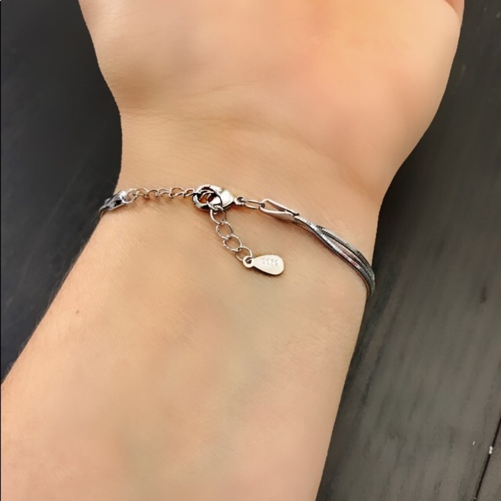 NEW!๐๐SHINEY! SPARKLING! LAYER BRACELET!๐๐LOVE - Picture 3 of 8